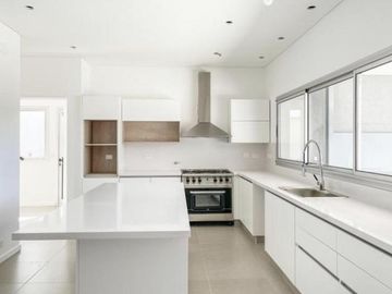 Casa  al Rio en Venta en San Juan - Villa Nueva