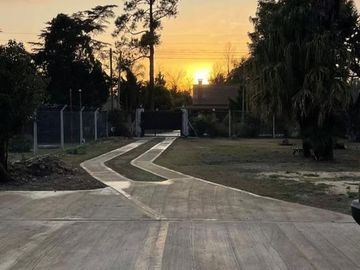 Casaquinta - barrio El Trébol Ezeiza - 4 dormitorios - 1000 M2 lote y 250 cubiertos