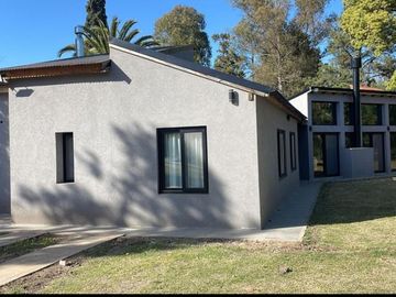 Casaquinta - barrio El Trébol Ezeiza - 4 dormitorios - 1000 M2 lote y 250 cubiertos