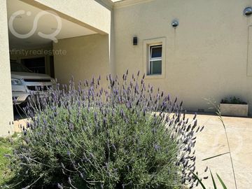 Casa en venta en Barrio Fincas de San Vicente