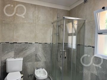 Casa en venta en Barrio Fincas de San Vicente