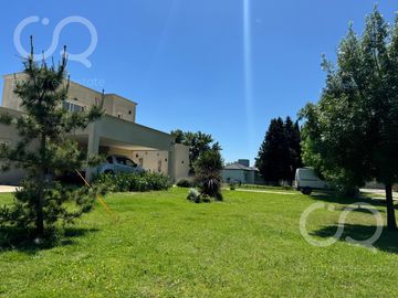 Casa en venta en Barrio Fincas de San Vicente