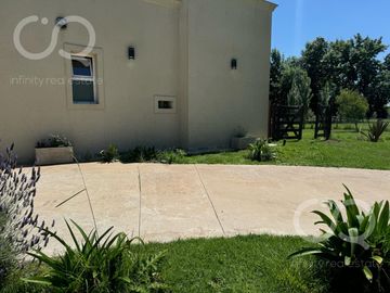 Casa en venta en Barrio Fincas de San Vicente