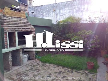 CASA EN MUY BUEN ESTADO - PH - Banfield Este