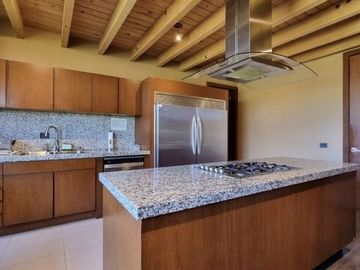 SE VENDE CASA EN VALLE DE BRAVO