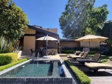 SE VENDE CASA EN VALLE DE BRAVO