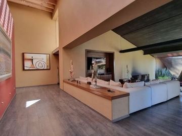 SE VENDE CASA EN VALLE DE BRAVO