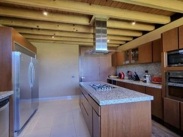 SE VENDE CASA EN VALLE DE BRAVO