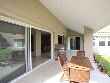Casa a nuevo - Las Lomas Jockey - San Isidro