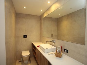 Casa a nuevo - Las Lomas Jockey - San Isidro