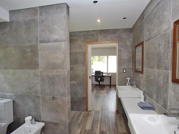 Casa a nuevo - Las Lomas Jockey - San Isidro