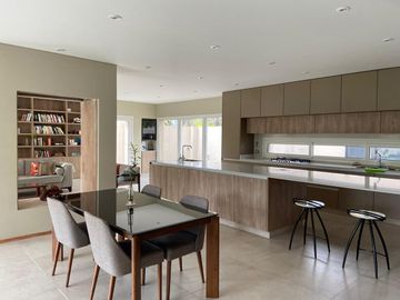 Casa a nuevo - Las Lomas Jockey - San Isidro