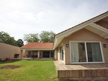Casa a nuevo - Las Lomas Jockey - San Isidro