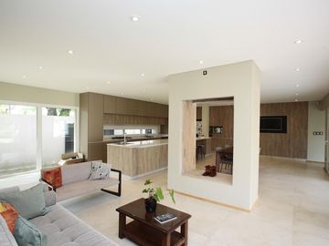 Casa a nuevo - Las Lomas Jockey - San Isidro