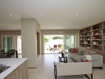 Casa a nuevo - Las Lomas Jockey - San Isidro
