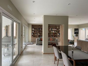 Casa a nuevo - Las Lomas Jockey - San Isidro