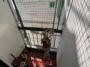 VENTA • FLORESTA • DEPARTAMENTO • DOS AMBIENTES