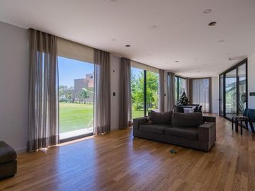 Casa en  VALDEVEZ BARRIO PRIVADO