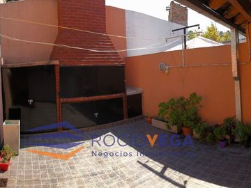 Venta de  Dúplex en Villa Luzuriaga