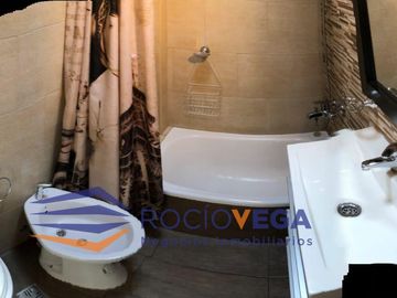 Venta de  Dúplex en Villa Luzuriaga