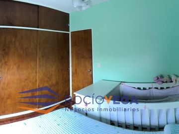 Venta de  Dúplex en Villa Luzuriaga