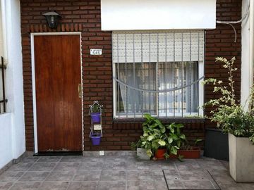 Venta de  Dúplex en Villa Luzuriaga