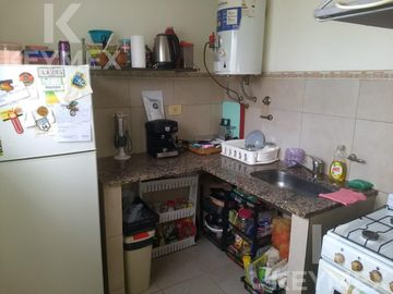 Galpón  con  2 departamentos en Zona Hipódromo, La  Plata