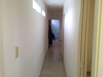 Galpón  con  2 departamentos en Zona Hipódromo, La  Plata