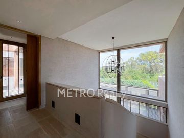 Casa en venta con 4 suites y salida al Río en El Yacht, Nordelta