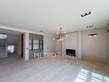 Casa en venta con 4 suites y salida al Río en El Yacht, Nordelta