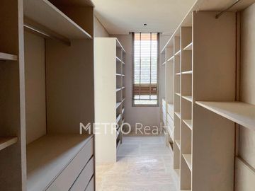 Casa en venta con 4 suites y salida al Río en El Yacht, Nordelta
