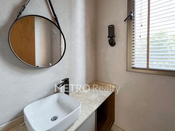 Casa en venta con 4 suites y salida al Río en El Yacht, Nordelta