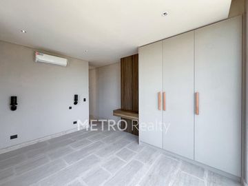Casa en venta con 4 suites y salida al Río en El Yacht, Nordelta