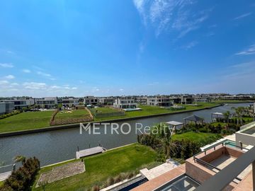 Casa en venta con 4 suites y salida al Río en El Yacht, Nordelta