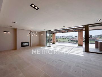 Casa en venta con 4 suites y salida al Río en El Yacht, Nordelta