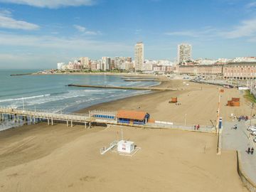 Venta departamento 4 ambientes a estrenar zona La Perla vista al mar con cochera