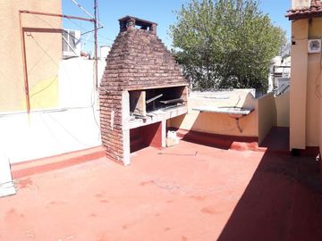 BRASIL 494 - CASA 4 AMBIENTES - VILLA MARTELLI - VENDE