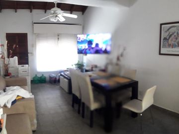 BRASIL 494 - CASA 4 AMBIENTES - VILLA MARTELLI - VENDE
