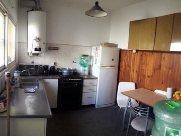 BRASIL 494 - CASA 4 AMBIENTES - VILLA MARTELLI - VENDE