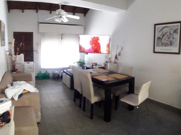 BRASIL 494 - CASA 4 AMBIENTES - VILLA MARTELLI - VENDE