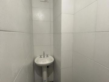 Venta de Local en Wilde a estrenar (28620)