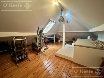 Casa  en venta sobre lote en esquina en  Abril Club de Campo, Guillermo Hudson - Apto Credito