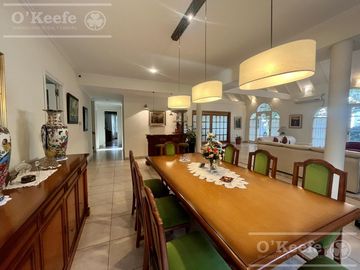 Casa  en venta sobre lote en esquina en  Abril Club de Campo, Guillermo Hudson - Apto Credito