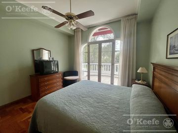 Casa  en venta sobre lote en esquina en  Abril Club de Campo, Guillermo Hudson - Apto Credito
