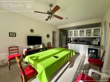 Casa  en venta sobre lote en esquina en  Abril Club de Campo, Guillermo Hudson - Apto Credito