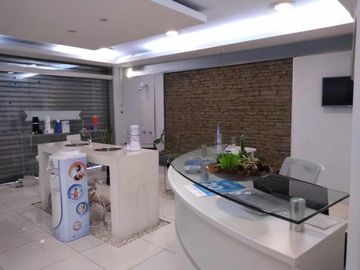 Departamento en venta - 3 Dormitorios 2 Baños - Local - 340Mts2 - Martínez, San Isidro