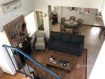 Casa en Venta en Barrio Cerrado FINCAS DE MASCHWITZ - MAROTO PROPIEDADES