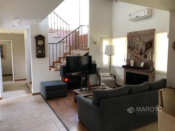 Casa en Venta en Barrio Cerrado FINCAS DE MASCHWITZ - MAROTO PROPIEDADES