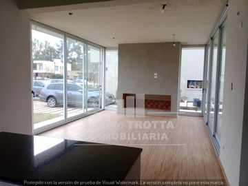 CASA A ESTRENAR  EN UNA PLANTA