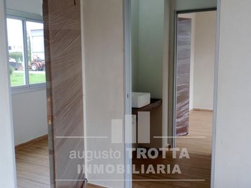 CASA A ESTRENAR  EN UNA PLANTA